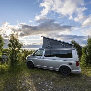 Camper, VW California, Lyngen, Ullsfjord Camper, VW California, Lyngen, Ullsfjord