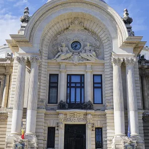 CEC Palace in French architecture