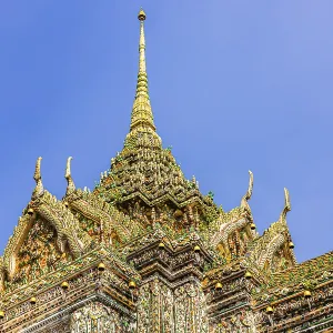 Chedi temple tower with ceramic inlays Chedi temple tower with ceramic inlays