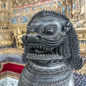 Chinese dog statue, Wat Phra Kaeo Temple Chinese dog statue, Wat Phra Kaeo Temple