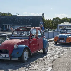 Citroen 2 CV, duck, classic car Citroen 2 CV, duck, classic car