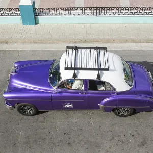US classic cars from the 1950s can be rented for tourist city tours