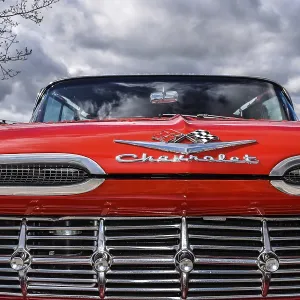 Close up of the front of an oldtimer