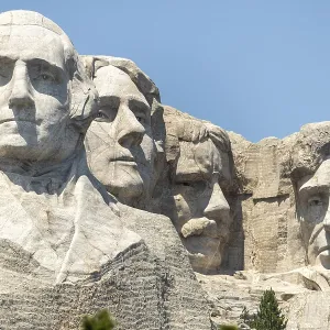 Close view of Mount Rushmore with clear blue sky