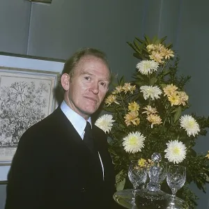 November Collection: 10 Nov 1975