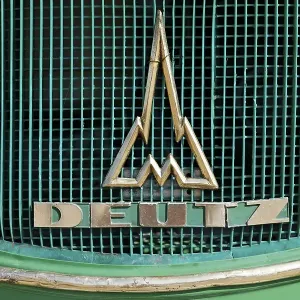 Cooler with the Deutz logo, vintage tractor