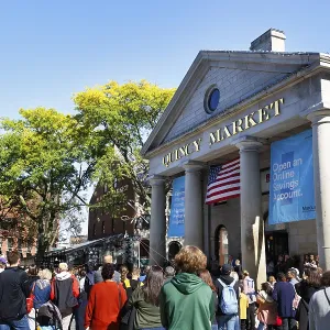 Crowd in front of Quincy Market