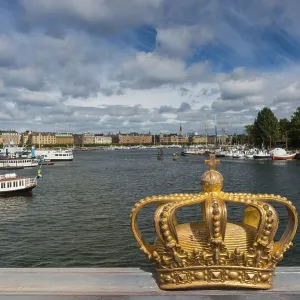 The crown of Sweden on a bridge The crown of Sweden on a bridge