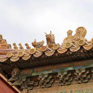 Detailed roof decorations of traditional Chinese architecture Detailed roof decorations of traditional Chinese architecture