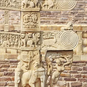 Details of north pillar of eastern gateway with two pales showing stories of Buddha stupa No 1