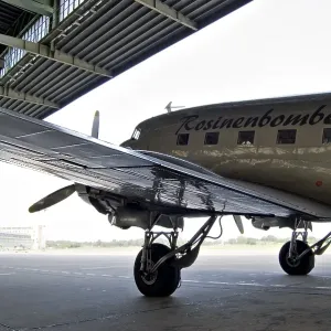 Douglas DC-3/C-47 Aircraft Print