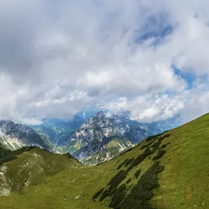 Drone image, view from the Gamsfeld into the Osterhorn group Drone image, view from the Gamsfeld into the Osterhorn group