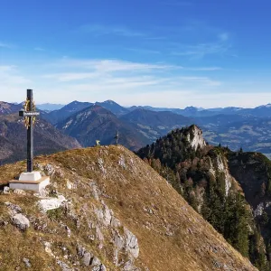Drone shot, summit cross on the Schwarzer Berg with a view of the Gschirrwand