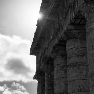 Elymian Doric Temple, ruin, monochrome