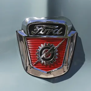 Emblem Ford F 100 Pickup, V8, vintage car