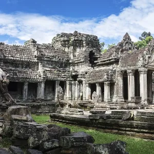 Entrance to Preah Khan Temple in Angkor Print