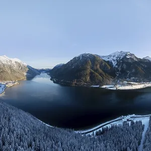 Epic view of mountain landscape with snow in winter