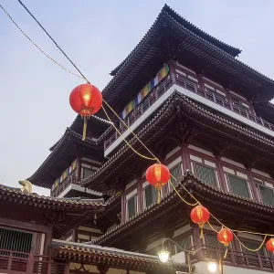 Famous Buddha Tooth Relic Temple Print - Singapore Twilight