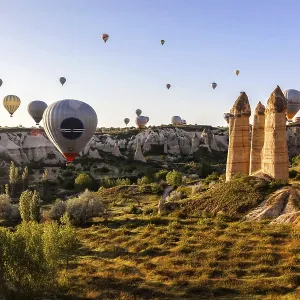 Flying balloons over unbelievable Love valley