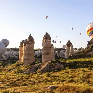 Flying balloons over unbelievable Love valley