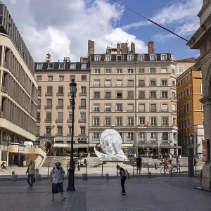 Fountain, Fontaine d'Ipousteguy