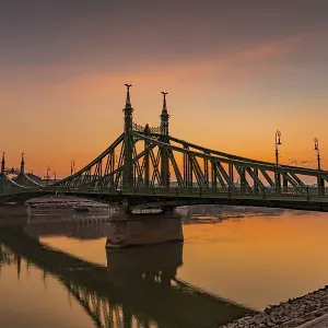 Freiheitsbruecke with Danube, Dawn