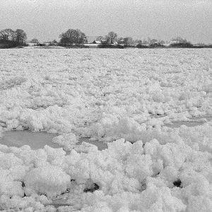 Frozen Elbe, Bleckede, Lower Saxony