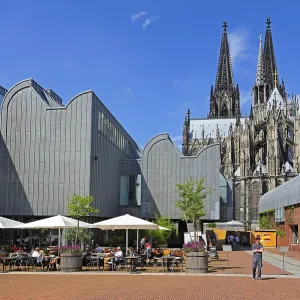 Gastronomy in front of Museum Ludwig