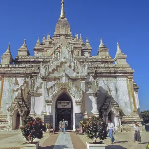 Gawdawpalin Temple, Pagan, Burma