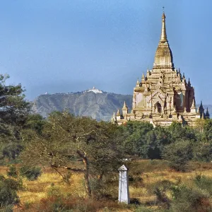 Gawdawpalin Temple, with the Sagaing Hills in the background