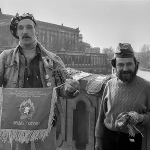 Germany, Berlin, 05.04.1992, GDR - Souvenir vendor on the Friedrichsbruecke