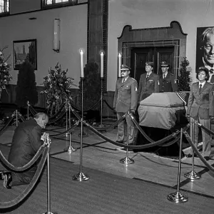 Germany, Berlin, 16.10.1992, laying out - Willy Brandt Germany, Berlin, 16.10.1992, laying out - Willy Brandt