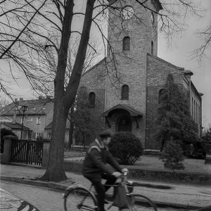 Germany, Hennigsdorf, 14.04.1992, Martin Luther Church in Hennigsdorf, cyclist, Europe