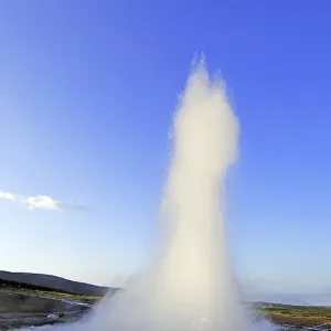 The geyser Strokkur fires steam and boiling water up to a height of around 20m The geyser Strokkur fires steam and boiling water up to a height of around 20m