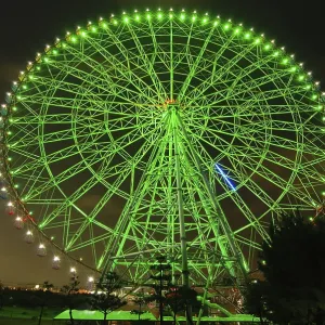 Giant ferris wheel at night, Tokyo Japan