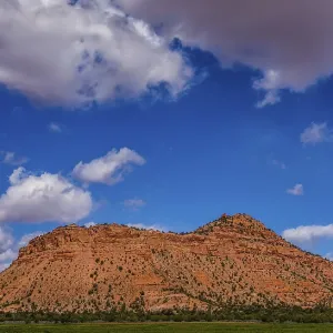 Glen canyon mountains and geological formations
