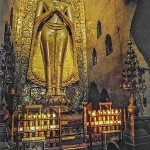 Gold-colored Buddha in Ananda Temple