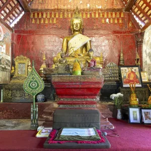Golden Buddha statue, Bhumispara-mudra Golden Buddha statue, Bhumispara-mudra