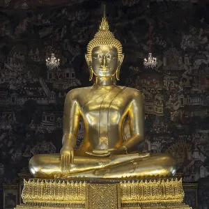 Golden Buddha statue, Bhumispara-mudra Golden Buddha statue, Bhumispara-mudra