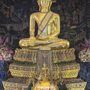 Golden Buddha statue, Bhumispara mudra