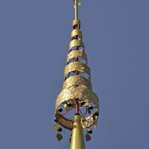 Golden ornamentation, Sareerikkatartsirirak Pagoda at Wat Phan On
