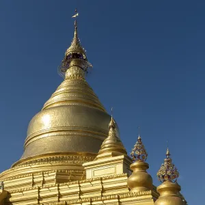 Golden stupa of Kuthodaw Pagoda Golden stupa of Kuthodaw Pagoda