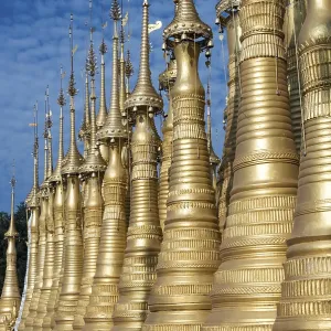 Golden stupas of Shwe Inn Thein Paya