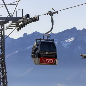 Gondelbahn Leysin - Berneuse, Vaud, Switzerland Gondelbahn Leysin - Berneuse, Vaud, Switzerland