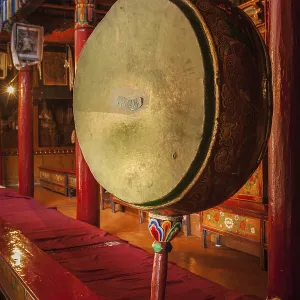 Gong (drum) in Likir gompa (Tibetan Buddhist monastery) Gong (drum) in Likir gompa (Tibetan Buddhist monastery)