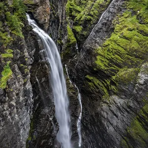 Gorzifossen waterfall, Gorsa bridge Gorzifossen waterfall, Gorsa bridge