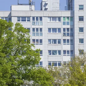 Grohner Dune skyscraper in spring