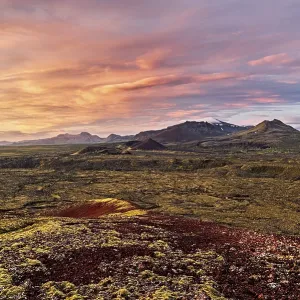 Grundarfjordur mountains in Snaefellsnes peninsula at sunrise