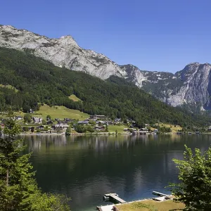 Grundlsee with village Grundlsee