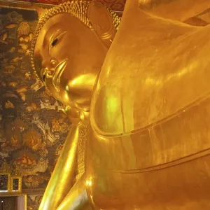 Head, Reclining Buddha, 45m long Head, Reclining Buddha, 45m long